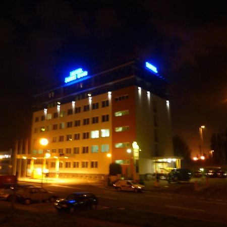 Hotel Jurki Dom ブラチスラヴァ エクステリア 写真